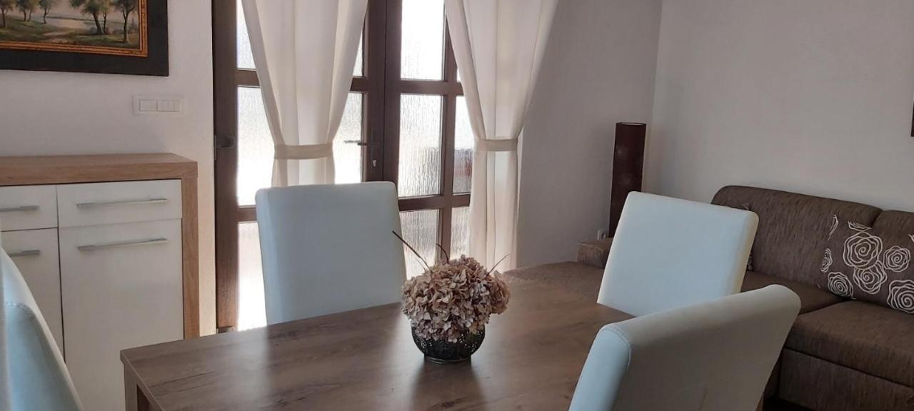 Apartment Iva Njivice Extérieur photo