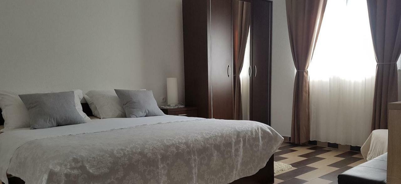 Apartment Iva Njivice Extérieur photo
